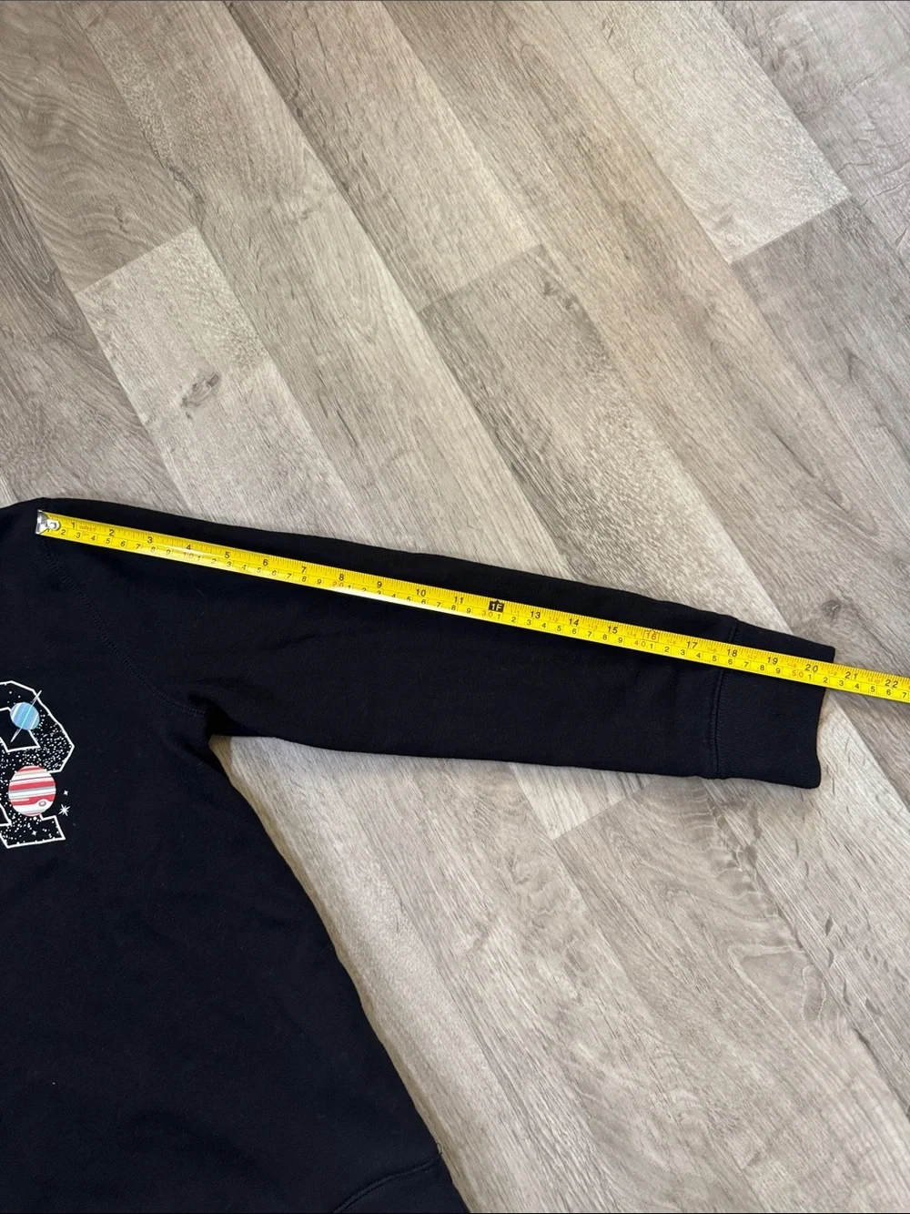 GAP black crewneck